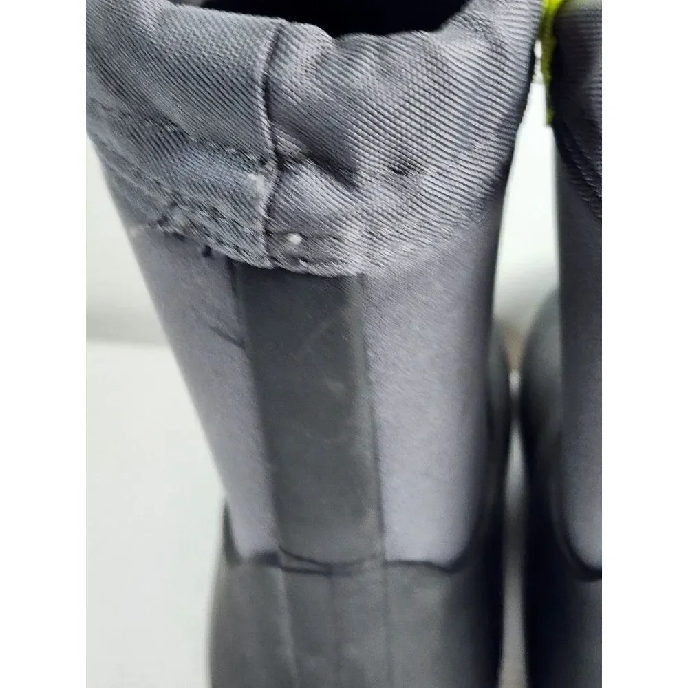 Cat & Jack Size 2 Grey Snow Boots, NEW